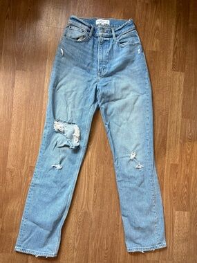 Light Blue Distressed Abercrombie the 90s Straight Ultra High Rise Jean 25